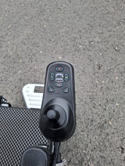 Invalidní vozík elektrický - 2