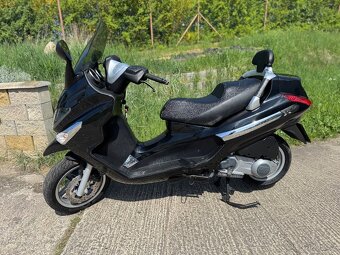 PIAGGIO X EVO 125 AKCE SLEVA - 2