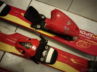 malé lyže, lyže ,lyže a hůlky, hůlky - 2