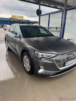 Audi Etron 55 quattro - 2