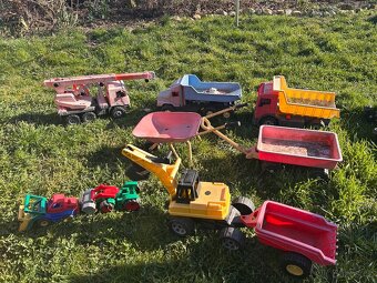 Velký autojeřáb na písek - 2