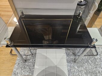 Stůl+zidle+koberec - 2