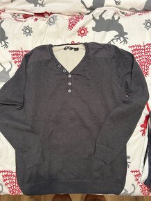 Svetry v dobrém stavu - 2