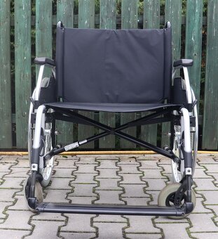 033-Mechanický invalidní vozík Meyra. - 2