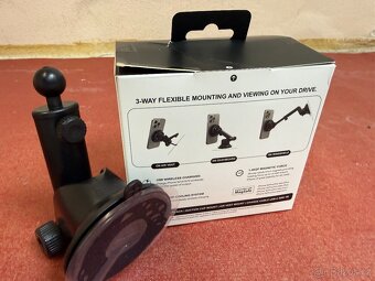 Magnetický držák do auta CubeNest - 2