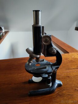 Mikroskop - 2