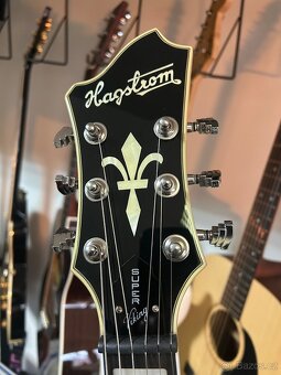 Hagstrom Super Viking a Epiphone Casino - 2