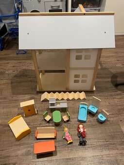 Domeček pro panenky dřevěný. - 2