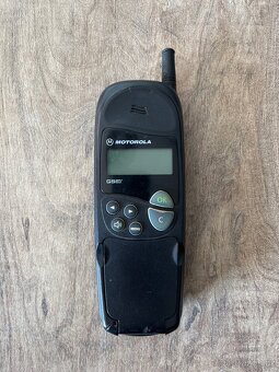 Mobil retro Motorola MG1 - 2