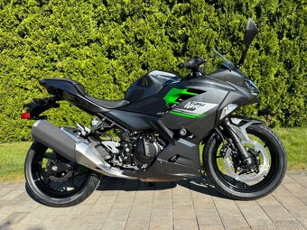 Kawasaki Ninja 400 - 2