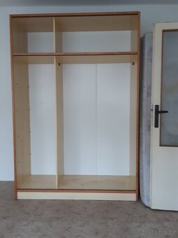 Skříně s posuvnými dveřmi - 2
