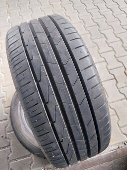 Prodám 2 x letní pneu Hankook 225/50/17 - 2