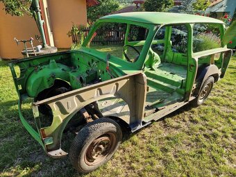 prodám karoserii Trabant T601 + díly - 2