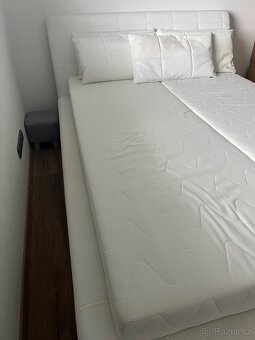 Manželská postel z kůže - 2