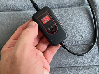 Vyhrivany potah Compass 12V - 2