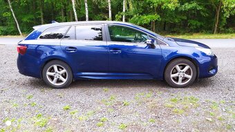 Toyota Avensis 2,0 D 105 kw - 2