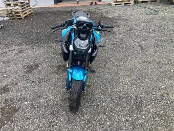 BMW F900 - 2