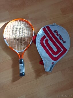 Dětska tenisová raketa. - 2