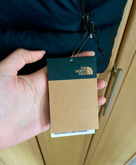 The North Face 700 černá péřová bunda - 2