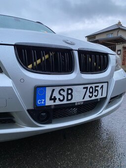 E91 325i manuál - 2