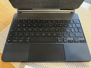 Magic Keyboard for IPad pro 11 ( M2 ) and Apple Pencil 2 - 2