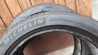 2ks celorocni pneu Michelin 205/45-17 vzorek okolo 5,5mm - 2