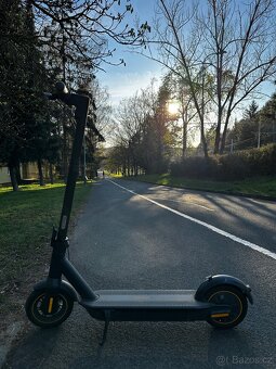 Elektro koloběžka Ninebot Max G30p - 2