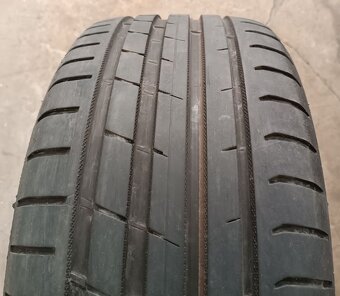 Letní Nokian 225/40 R18 92Y - 2