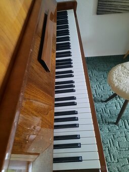 Piano PETROF - 2