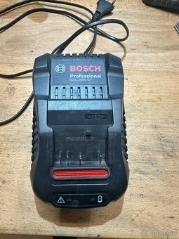 Nabijacka Bosch GAL 1880 CV - 2