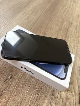 iPhone 12 64GB černý - 2