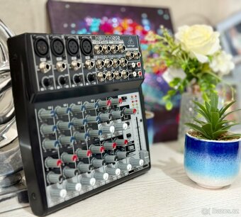 Behringer Xenyx 1202 - 2