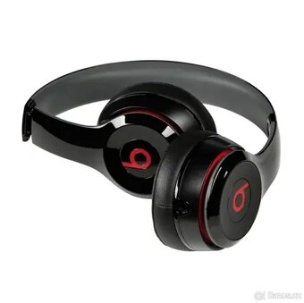 Top extrémně výkonné Beats Solo 3 by Apple p.c 13256,- - 2