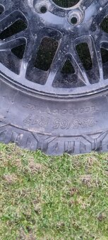 Kola JEEP 235/65 r17 - 2