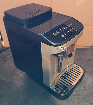 Kávovar De'Longhi Magnifica Evo ECAM 290.31.SB - se zárukou - 2