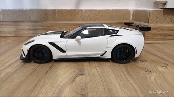 Model Chevrolet Corvette ZR1 2019 1:18 Autoart ( 71270 ) - 2