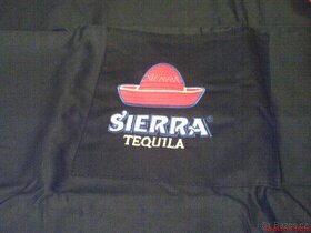 originální barmanské zástěry a kšiltovky - 2