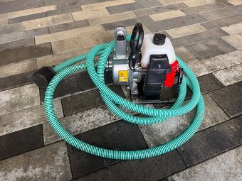 Prodám benzínové čerpadlo na vodu - 2