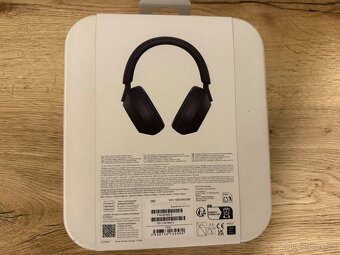 Sluchátka Sony XM5 - 2