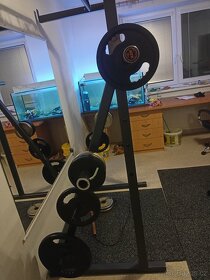 Posilovací stroj - klec - 2