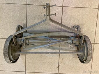 Americká ruční sekačka na trávu - 2