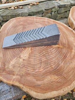 ŠTÍPACÍ KLÍNY, ocel, nové - 2