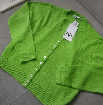 Lehký svetřik Zara - 2