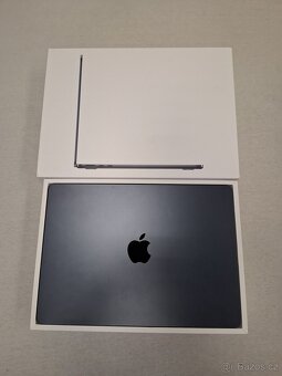 Macbook Air 13 palců M2 chip 8 GB RAM 256 SSD - 2