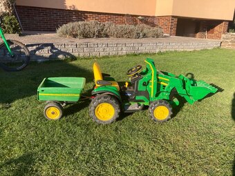 John Deere -Peg Pérego - 2