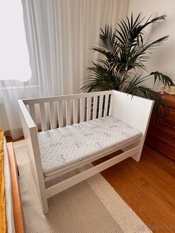 Prodám dětskou postýlku vč. matrace - 2