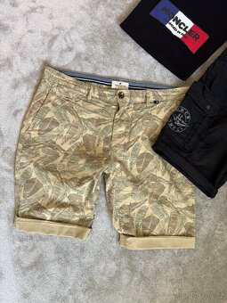 Krásný komplet pánského oblečení - 2