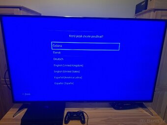 PS4 Pro 1TB + 2 ovladače  + hry - 2