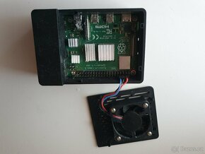 Prodám mikropočítač Raspberry Pi 4 8GB Starter Kit - 2