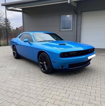 Dodge challenger R/T 5.7 HEMI V8 - 2